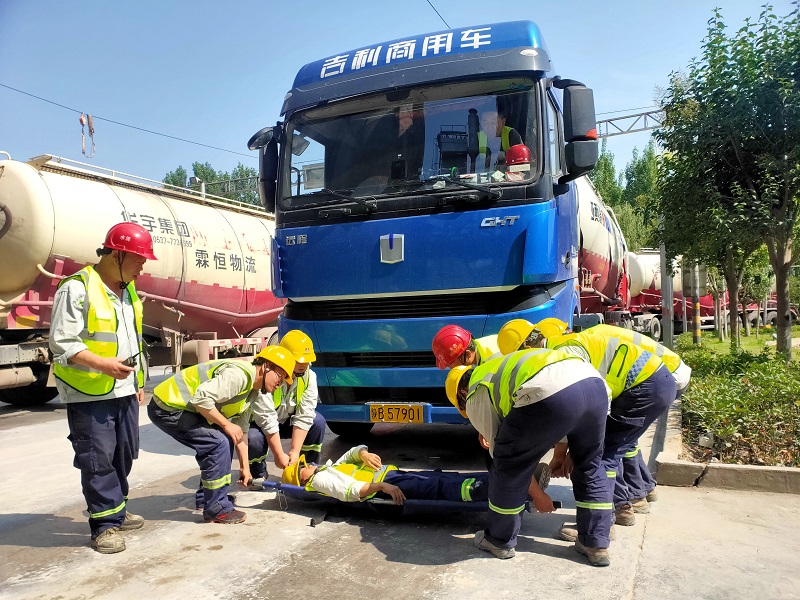 富平公司組織開(kāi)展車(chē)輛傷害事故應(yīng)急演練